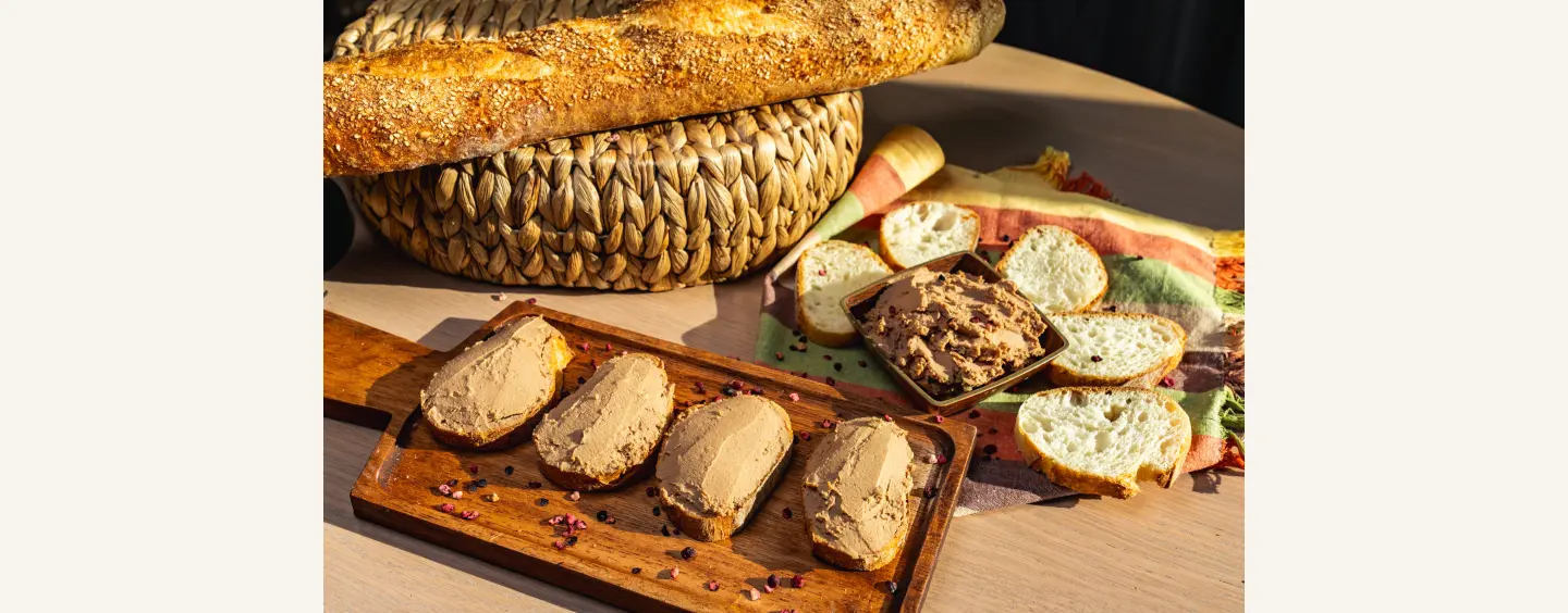 Noul pateu ROGOB cu merișoare și ceapă prăjită – dulce, sărat și delicios!